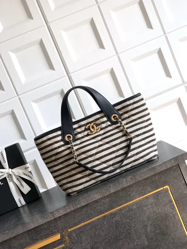 Chanel 26C Early Spring Vacation Collection Handbag 36x21.5x11CM — view 1 of 9