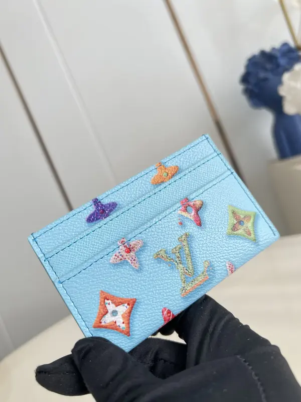 Louis Vuitton Wallet M28046(11.5 x 7 x 1.5CM) — view 1 of 6